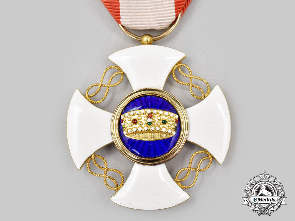 italy,_kingdom._an_order_of_the_crown_of_italy,_v_class_knight,_cased,_c.1880_l22_mnc7904_815_1