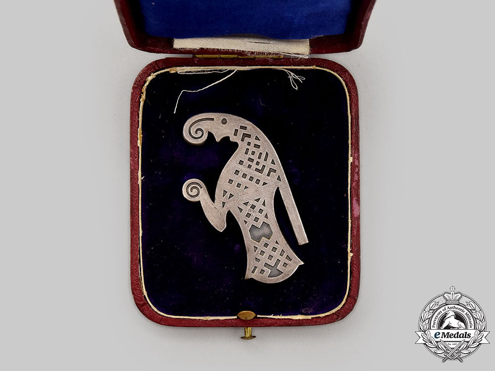 germany,_ss._a_germanic_folk_art_silver_brooch,_with_case,_by_gahr_l22_mnc7911_078