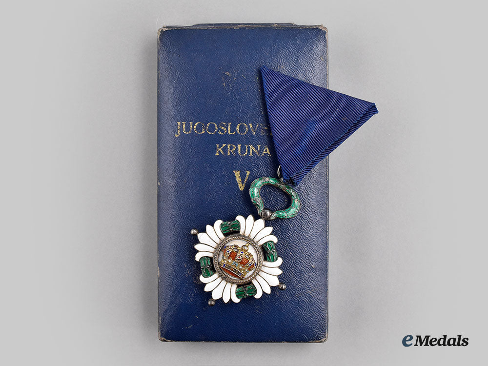 yugoslavia,_kingdom._an_order_of_the_yugolsav_crown,_knight_by_huguenin_freres,_in_case_l22_mnc7914_945_1