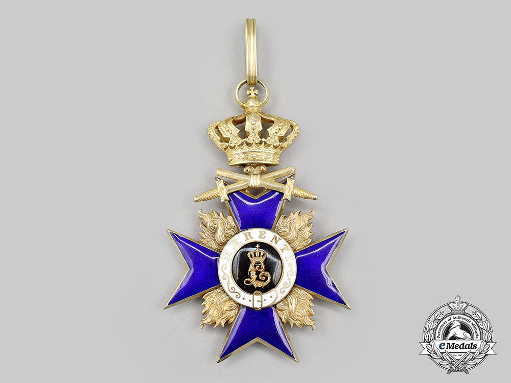 bavaria,_kingdom._an_order_of_military_merit,_i_class_cross_with_swords_and_crown,_by_gebrüder_hemmerle,_c.1918_l22_mnc7919_823_1
