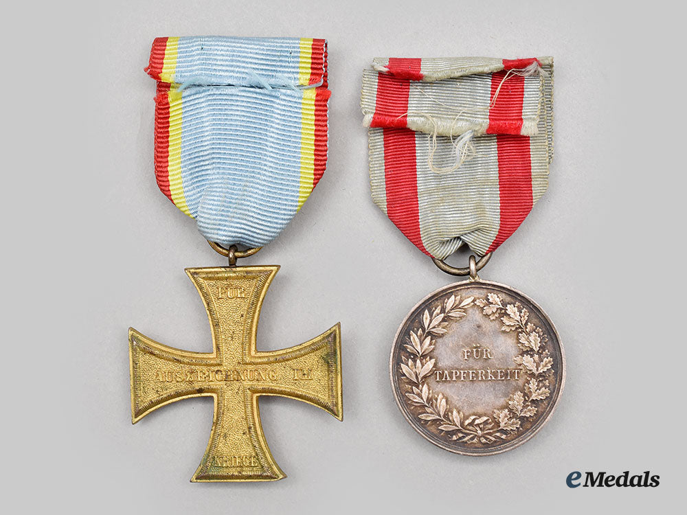 germany,_imperial._a_pair_of_first_world_war_bravery_decorations_l22_mnc7932_937
