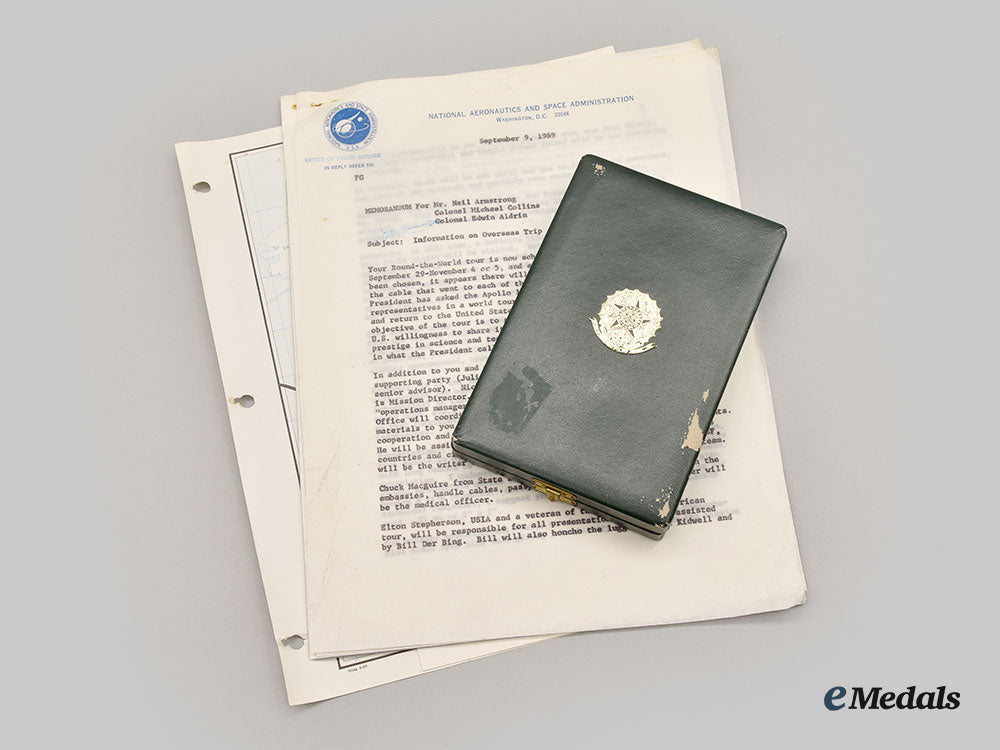 brazil,_kingdom._an_order_of_aeronautical_merit,_commander_to_nasa_apollo11_astronaut_buzz_aldrin_l22_mnc7974_148
