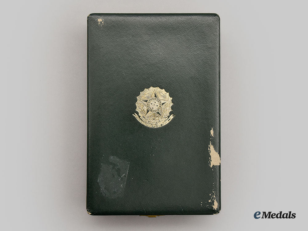 brazil,_kingdom._an_order_of_aeronautical_merit,_commander_to_nasa_apollo11_astronaut_buzz_aldrin_l22_mnc7975_149
