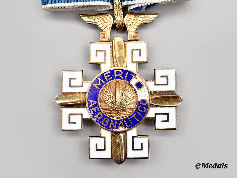 brazil,_kingdom._an_order_of_aeronautical_merit,_commander_to_nasa_apollo11_astronaut_buzz_aldrin_l22_mnc7987_156