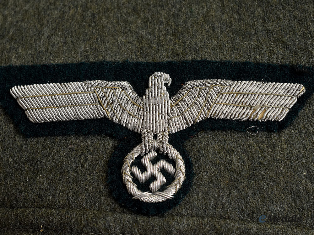 germany,_heer._a_panzergrenadier_leutnant’s_service_tunic_l22_mnc7990_553_1