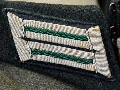germany,_heer._a_panzergrenadier_leutnant’s_service_tunic_l22_mnc7994_557_1