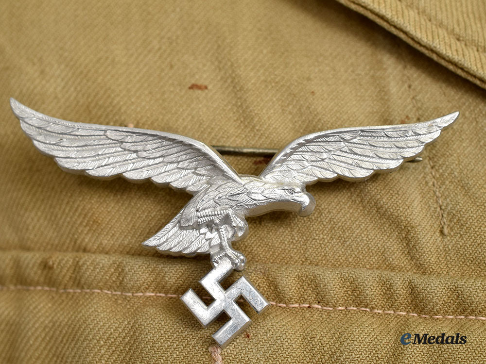 germany,_luftwaffe._a_flight_personnel_leutnant’s_tropical_field_blouse,_north_africa_service_l22_mnc8013_570_1