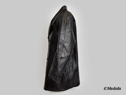 italy,_social_republic._a_rare_armoured_group_leonessa_crewman’s_jacket_and_crash_helmet_l22_mnc8039_601_1