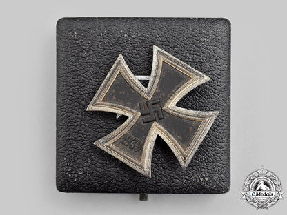 germany,_wehrmacht._a1939_iron_cross_i_class,_with_case,_by_c.f._zimmermann_l22_mnc8041_879_1_1_1