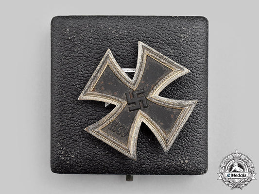 germany,_wehrmacht._a1939_iron_cross_i_class,_with_case,_by_c.f._zimmermann_l22_mnc8041_879_1_1_1