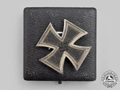 Germany, Wehrmacht. A 1939 Iron Cross I Class, With Case, By C.f. Zimmermann