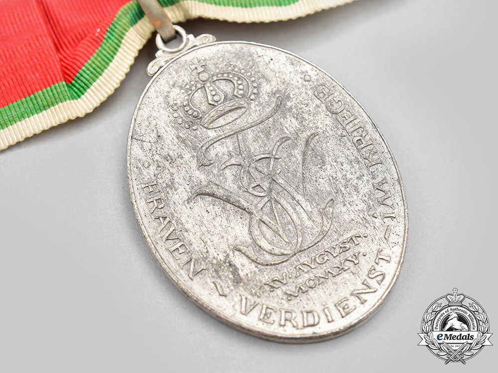 saxe-_weimar-_eisenach,_grand_duchy._a_war_merit_honour_medal_for_women_l22_mnc8073_899