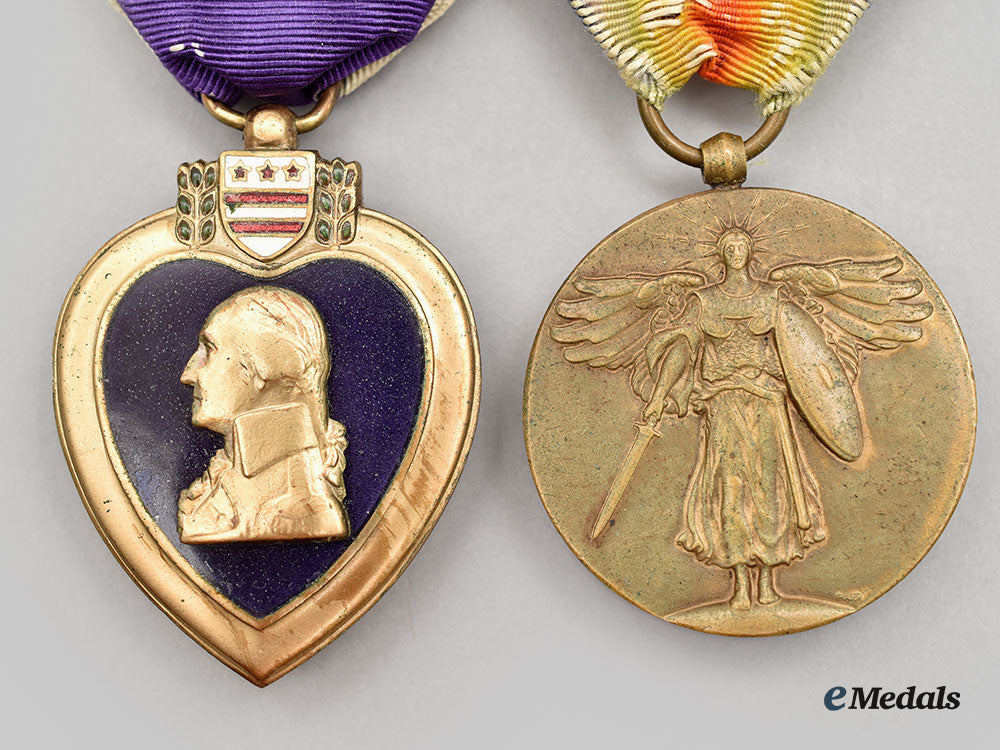 united_states._a_first_war_purple_heart_group,_to_benton_r._chism,11_th_regiment,5_th_infantry_division_l22_mnc8100_080