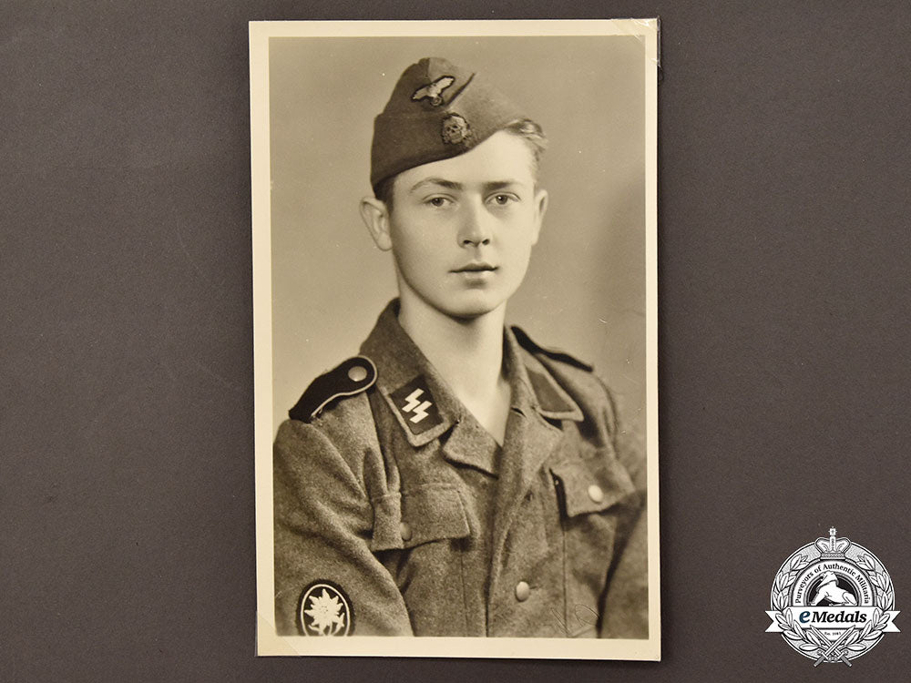 germany,_ss._a_wartime_commemorative_photo_album_l22_mnc8111_147