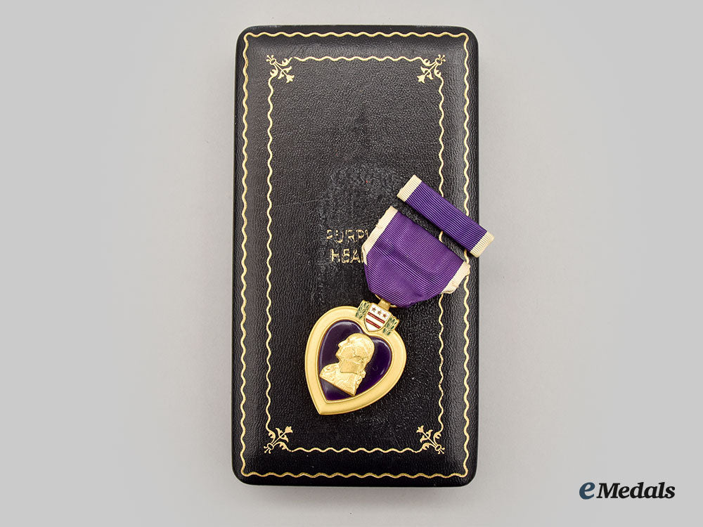 united_states._a_korean_war_purple_heart,_to_private_johnny_b._lee,_infantry,1_st_cavalry_division,_wia_l22_mnc8140_096