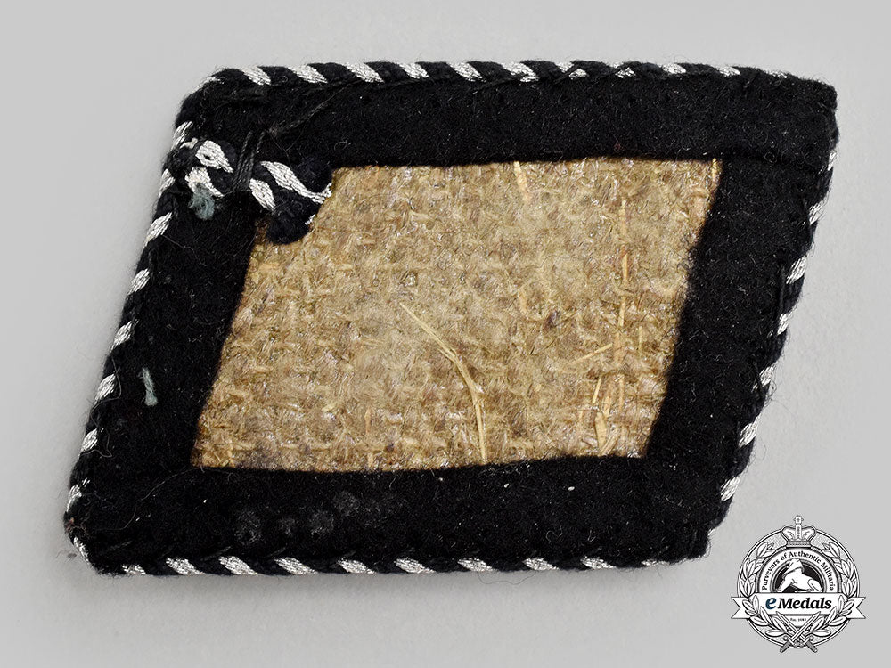 germany,_ss._a_rare_ss-_schule_braunschweig_collar_tab,_first_pattern_l22_mnc8141_128_1