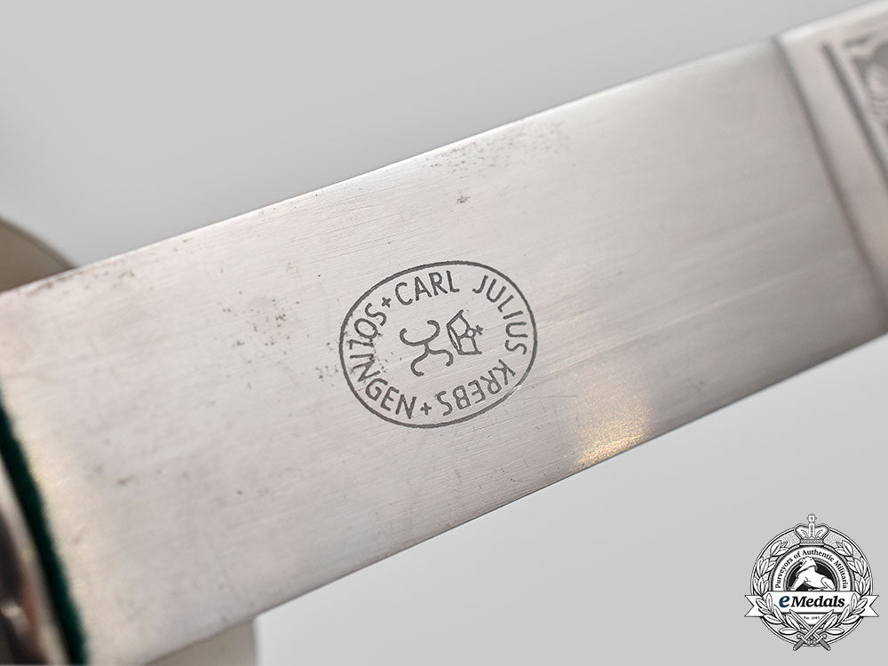 germany,_third_reich._a_german_hunting_association_gaujägermeister_presentation_dagger,_with_award_folder,_to_general_curt_freiherr_von_gienanth_l22_mnc8171_956_1