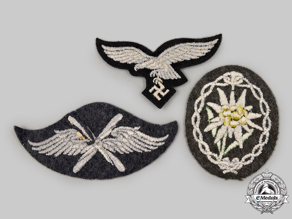 germany,_wehrmacht._a_mixed_lot_of_uniform_insignia_l22_mnc8213_684