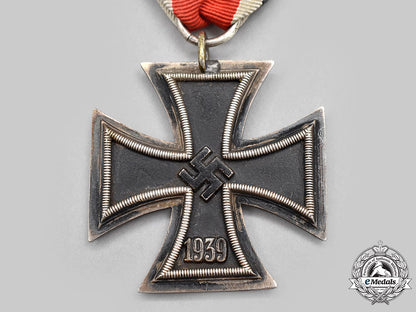 germany,_wehrmacht._a1939_iron_cross_ii_class,_with_hj_sports_badge_l22_mnc8248_003_1