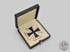 Germany, Wehrmacht. A 1939 Iron Cross I Class, With Case, By Wächtler & Lange