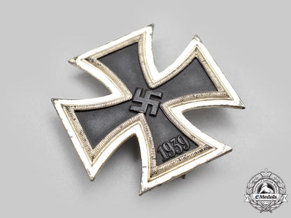germany,_wehrmacht._a1939_iron_cross_i_class,_with_case,_by_wächtler&_lange_l22_mnc8257_008