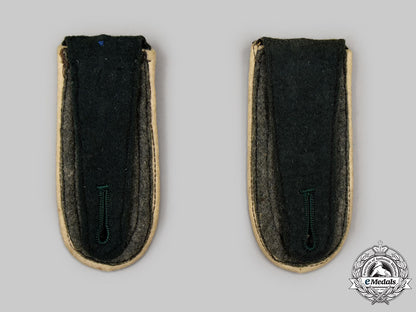 germany,_heer._a_set_of_infantry_oberfeldwebel_shoulder_straps_l22_mnc8264_706