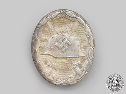 germany,_wehrmacht._a_silver_grade_wound_badge,_by_hermann_wernstein_l22_mnc8333_153_1_1