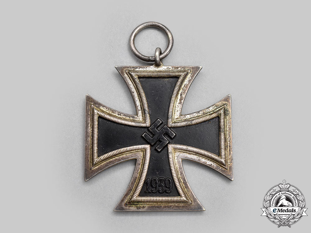 germany,_wehrmacht._a1939_iron_cross_ii_class,_with_customized_case,_by_wächtler&_lange_l22_mnc8352_164