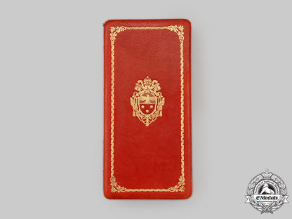 vatican,_state._an_equestrian_order_of_st._gregory_the_great_for_civil_merit,_ii_class_commander_set,_cased,_by_tanfani&_bertarelli,_c.1930_l22_mnc8390_299