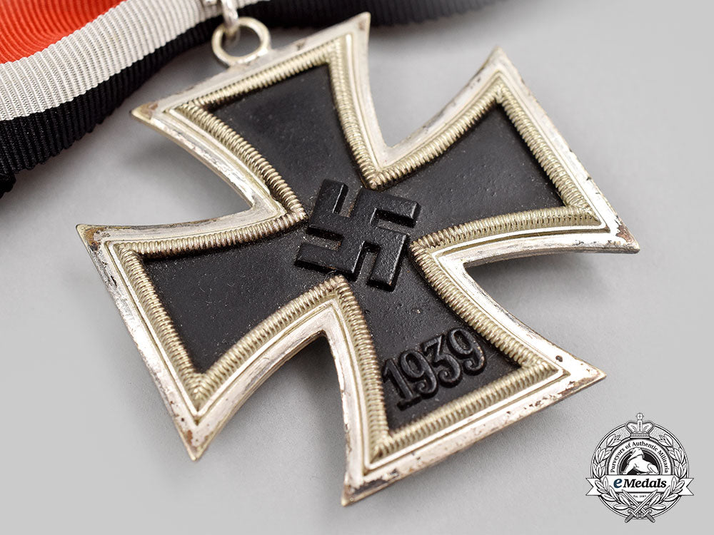 germany,_federal_republic._a_knight’s_cross_of_the_iron_cross,_postwar_veteran’s_example,_c.1950_l22_mnc8414_433