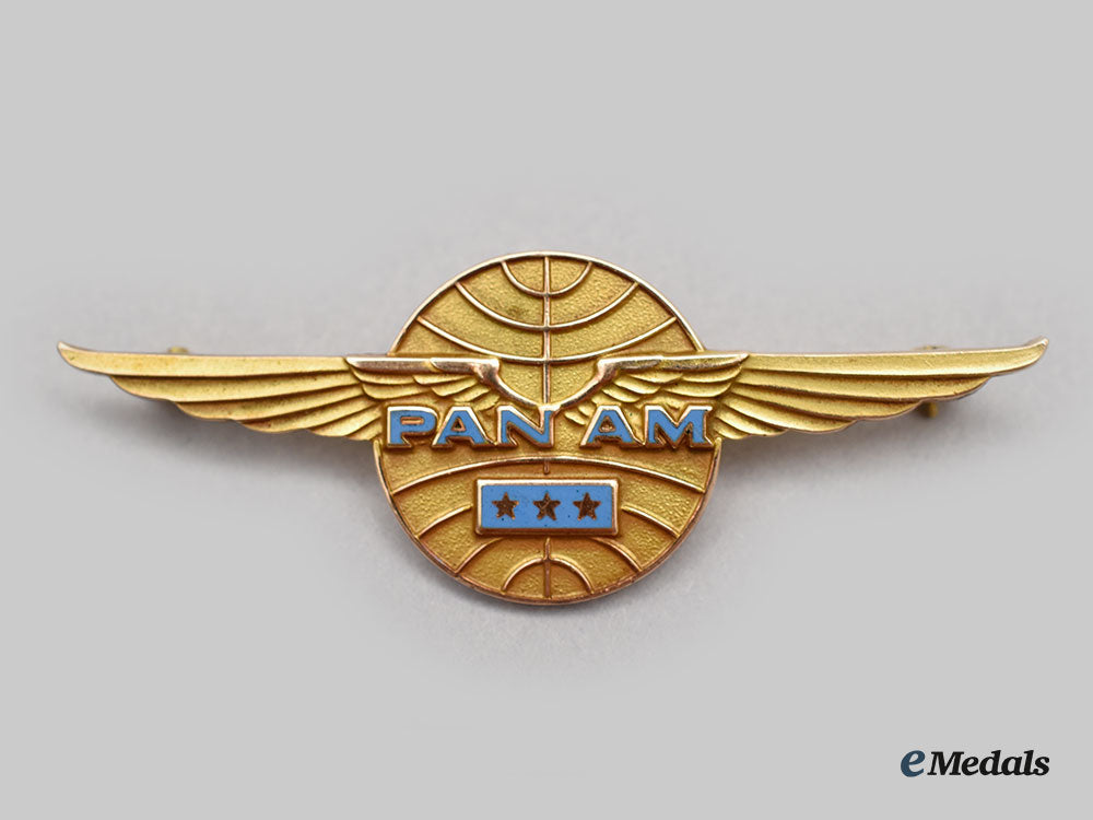 united_states._a_pan_am_pilots_badge_in_gold,_by_l.g_balfour,_c.1935_l22_mnc8435_033_1