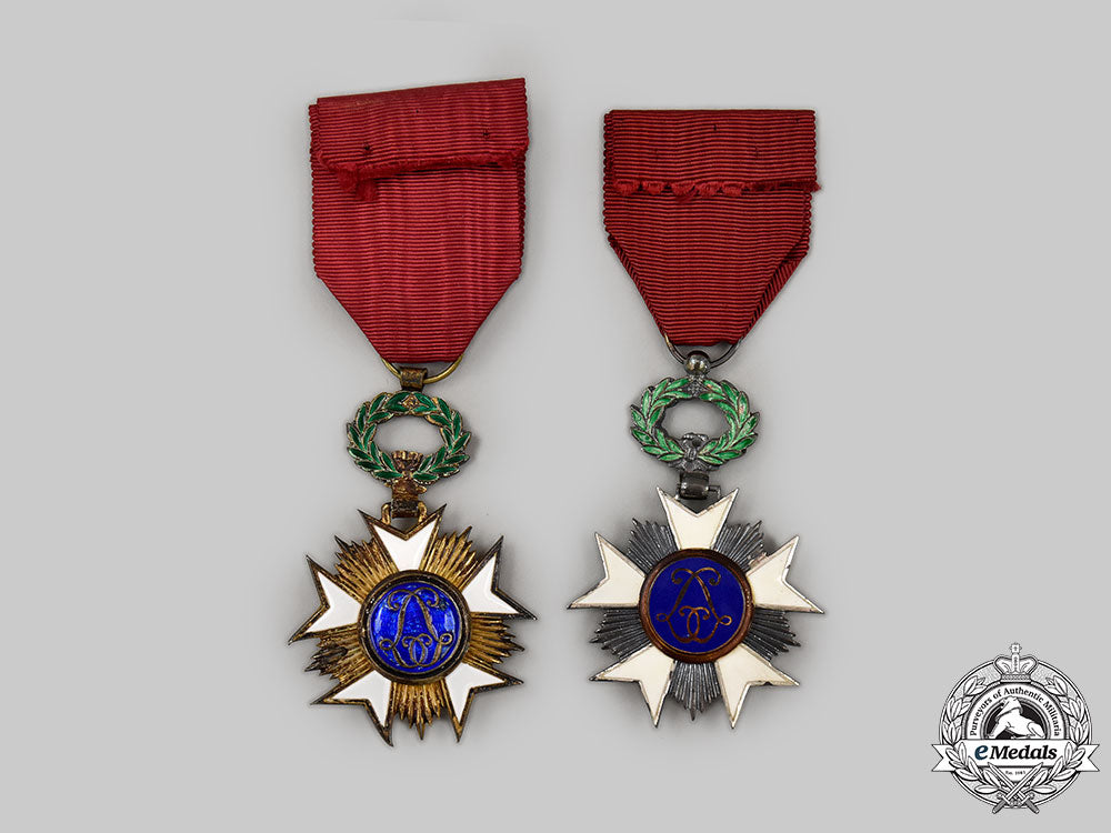belgium,_kingdom._an_order_of_the_crown,_iv_class_officer_and_v_class_knight_l22_mnc8517_771_1_1_1