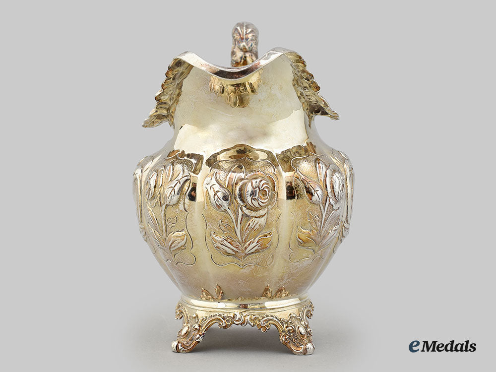 united_kingdom._an_early_victorian_silver_creamer_jug,_by_wakefield,1838_l22_mnc8521_181