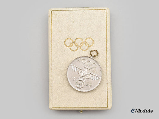 germany,_third_reich._an_olympic_games_commemorative_medal,_with_case_l22_mnc8549_257