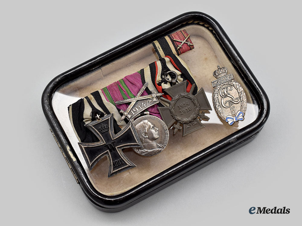 germany,_imperial._a_medal_bar_for_a_first_world_war_combatant,_with_custom_shadow_box_l22_mnc8561_818_1_1