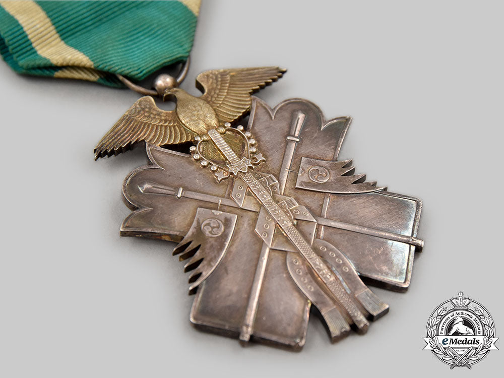 japan,_empire._two_second_war_period_awards&_insignia_l22_mnc8569_790_1