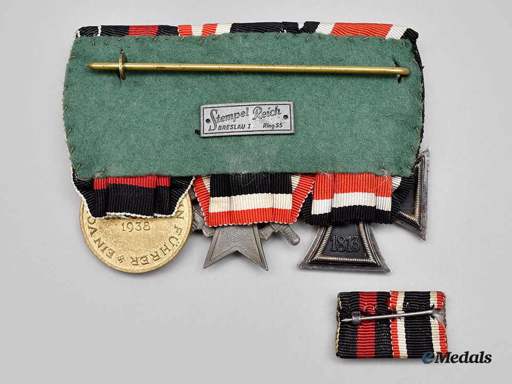 germany,_wehrmacht._a_medal_bar_for_a_second_world_war_combatant,_by_stempel_reich,_with_ribbon_bar_l22_mnc8581_266
