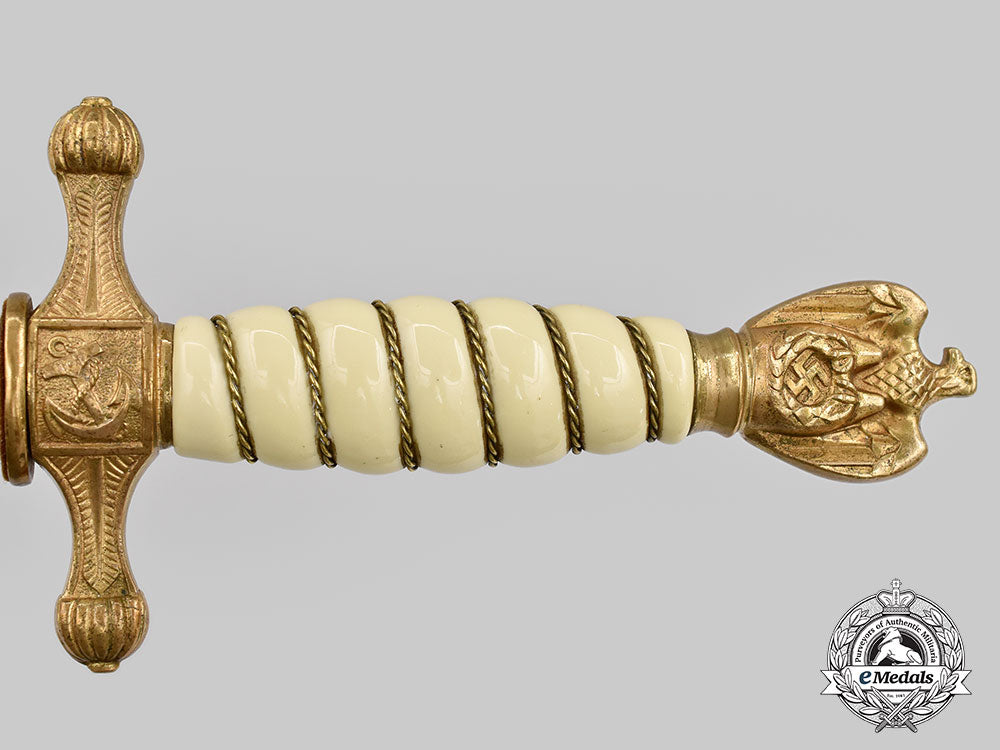 germany,_kriegsmarine._an_officer’s_dagger,_by_carl_eickhorn_l22_mnc8595_214_1