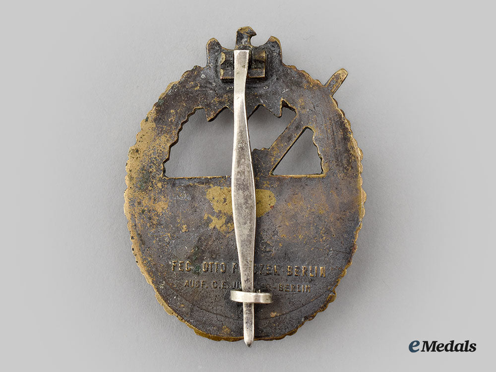 germany,_kriegsmarine._a_coastal_artillery_war_badge,_by_c.e._juncker_l22_mnc8605_284