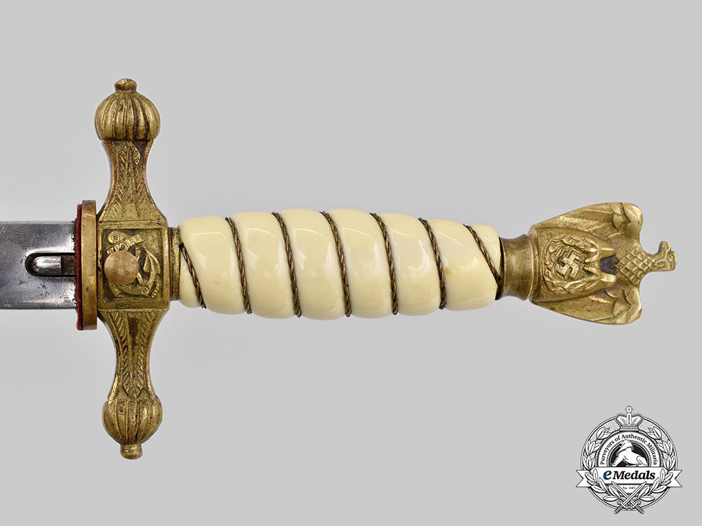 germany,_kriegsmarine._an_officer’s_dress_dagger,_by_lauterjung&_sohn_l22_mnc8607_223
