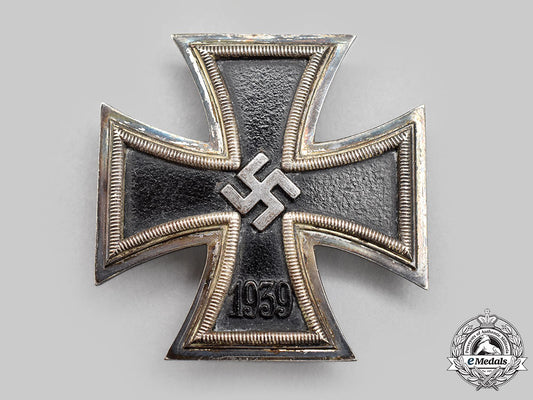 germany,_wehrmacht._a1939_iron_cross_i_class,_by_b.h._mayer_l22_mnc8613_099