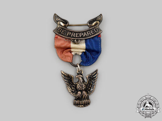 united_states._a_boy_scouts_of_america_eagle_scout_badge,_c.1940_l22_mnc8623_814