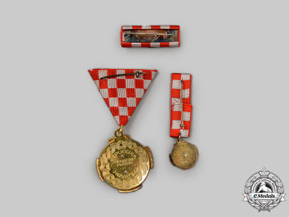 croatia,_republic._an_order_of_the_croatian_interlace,_fullsize_and_miniature,_cased_l22_mnc8663_826_1