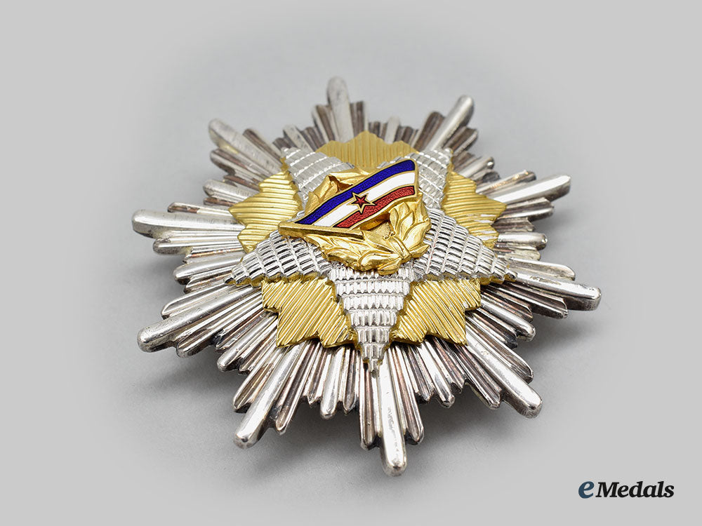 yugoslavia,_republic._an_order_of_the_yugoslav_flag,_i_class_grand_cross_set_l22_mnc8673_872_1