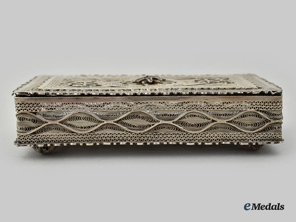 united_kingdom._a_filigree_silver_trinket_box_l22_mnc8678_121_1