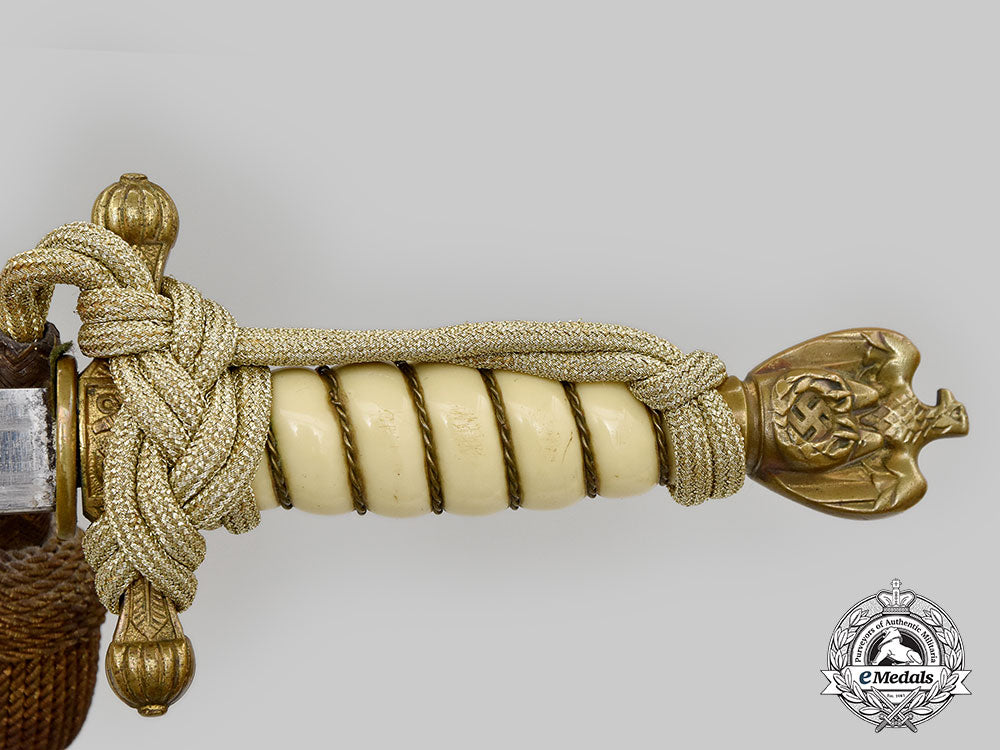 germany,_kriegsmarine._an_officer’s_dress_dagger,_with_hanger,_by_carl_eickhorn_l22_mnc8682_272
