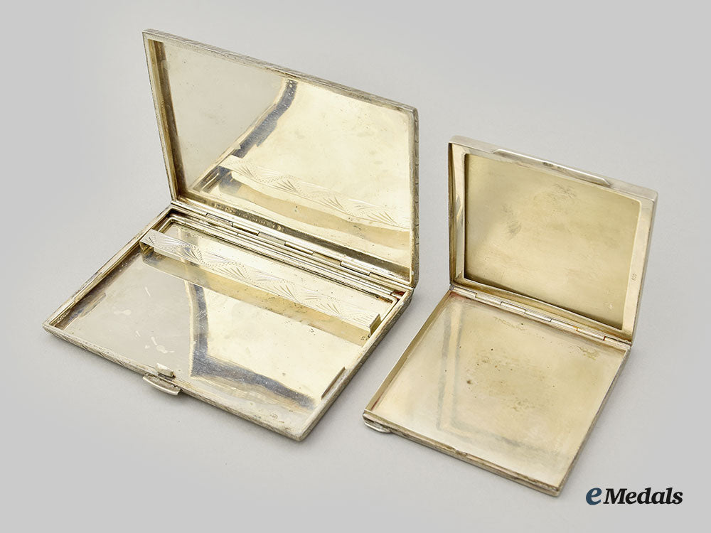 united_kingdom._a_silver_cigarette_case_and_silver_compact_l22_mnc8696_133