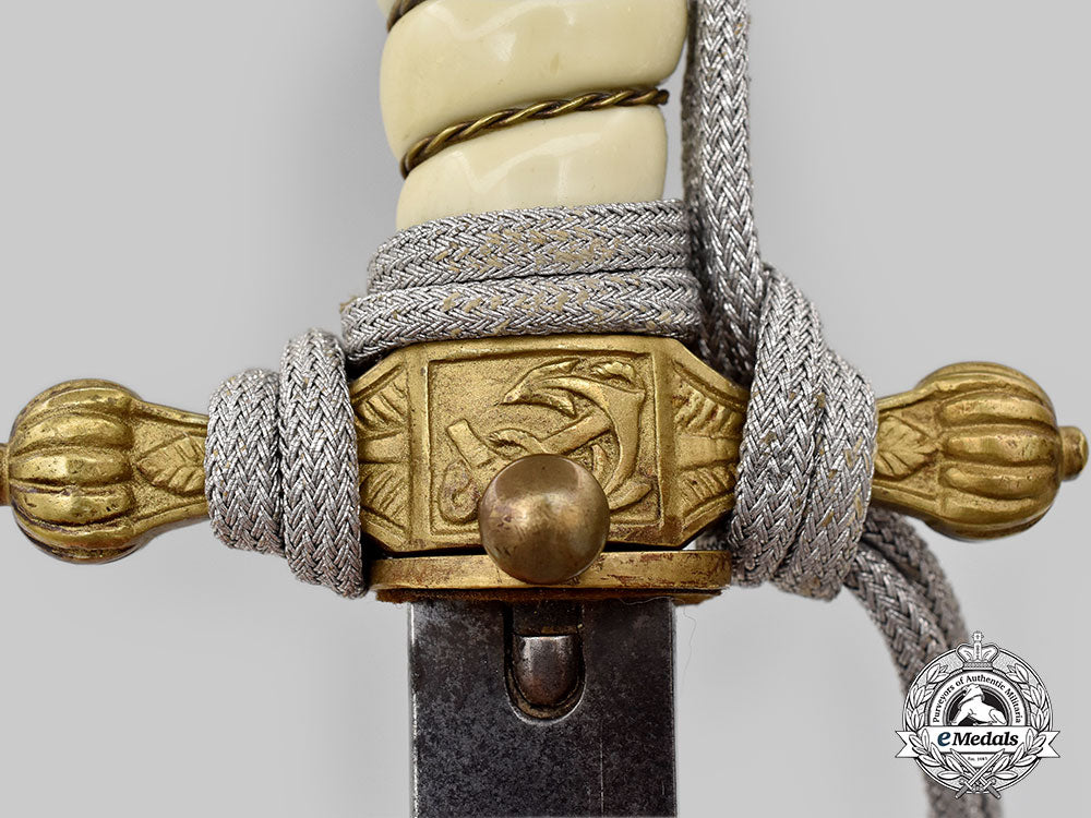 germany,_kriegsmarine._an_officer’s_dress_dagger,_by_carl_eickhorn_l22_mnc8702_288