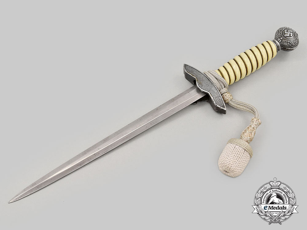 germany,_luftwaffe._an_officer’s_dress_dagger,_with_hanger_l22_mnc8707_291