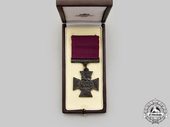 United Kingdom. A Limited Edition Victoria Cross By Hancocks & Co. Of London, Number 410 Of 1352